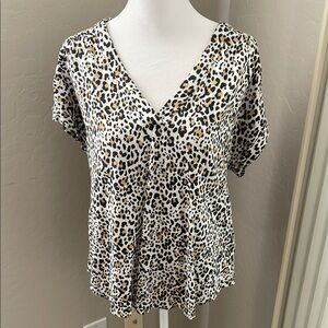 Gap Leopard Print V-Neck Women's Top